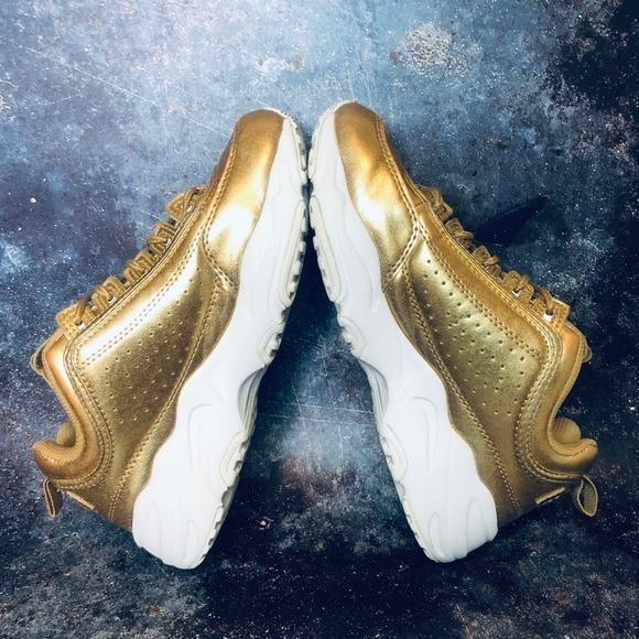 FILA Disruptor 2 Premium Metallic Sneaker - Picture 6 of 8